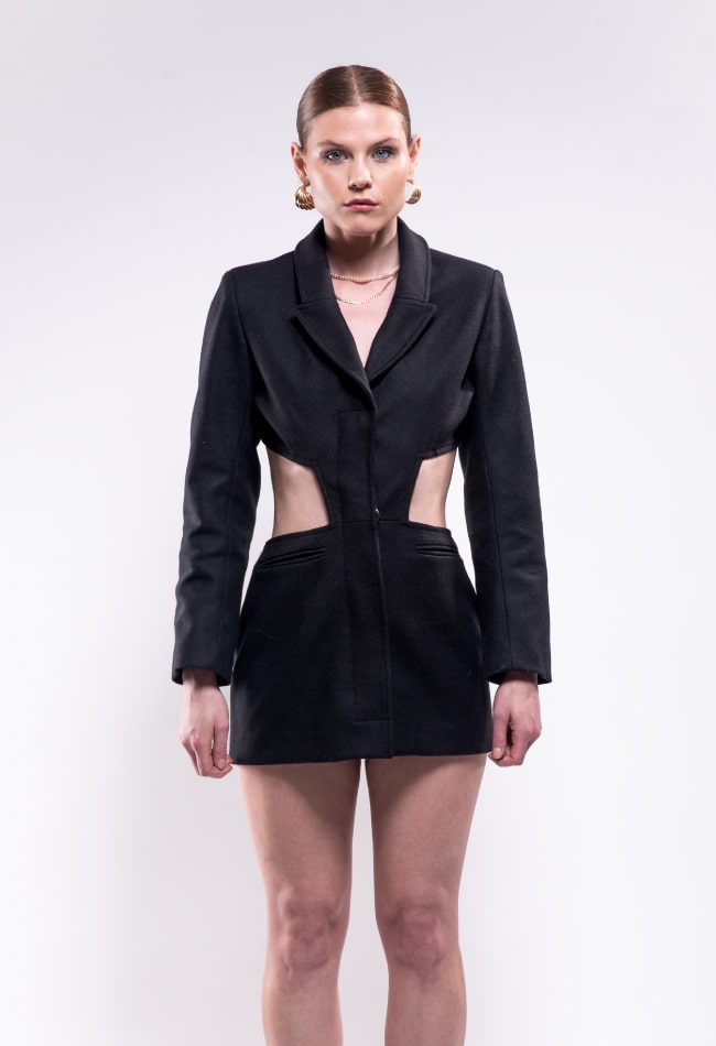 Vestido de lana abierto en espalda y costados con aletilla oculta y botones al frente - Imagen 2