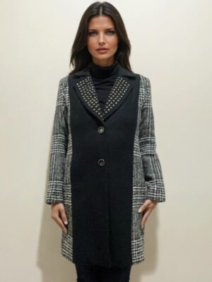 Alternative view of Abrigo de lana con estoperoles en solapa