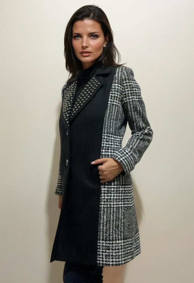 Abrigo de lana con estoperoles en solapa - Imagen 3