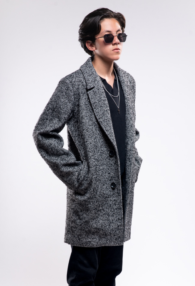 Abrigo de lana con solapa y botones al frente - Imagen 3