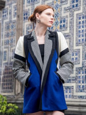 Abrigo de lana largo a la cadera